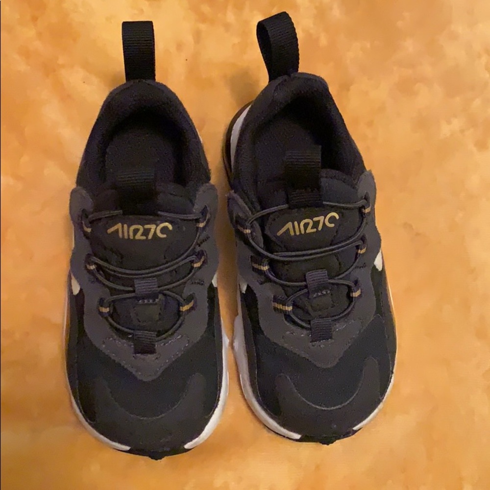 Nike - Picture 2 of 2